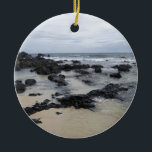 Lava Rock Beach Keramikornament<br><div class="desc">Der Strand von Hawaii ist voller Lavagesteine.</div>