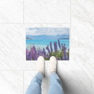 Lavendel am Seeufer Fußmatte