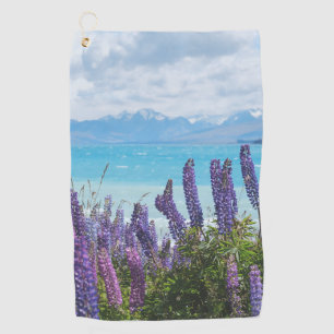 Lavendel am Seeufer Golfhandtuch
