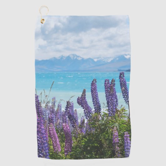 Lavendel am Seeufer Golfhandtuch (Vorderseite)