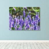 Lavendel Blume nahe Leinwand (Insitu (Holzboden))