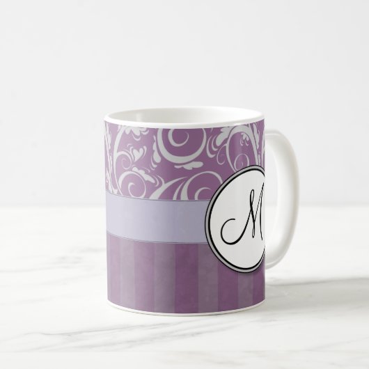 Lavendel-BlumenBündel u. Streifen mit Monogramm Kaffeetasse (VorderseiteRechts)