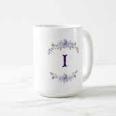 Lavendel-Blumeninitial Persönliches Monogramm Kaffeetasse (VorderseiteRechts)