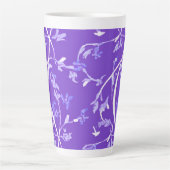 Lavendel Boho Chic Blätter Milchtasse (Vorderseite)
