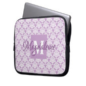 Lavendel Damask Notebook-Gehäuse mit Monogramm und Laptopschutzhülle (Vorderseite Links)