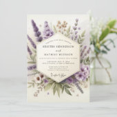 Lavendel flüsternde Flora Hochzeit Einladung (Stehend Vorderseite)