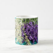 Lavendel in einem Korb Kaffeetasse (Mittel)