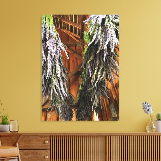 Lavendel in einer Scheune Leinwanddruck (Insitu (Wohnzimmer))