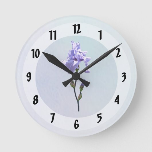 Lavendel-Iris und Knospen Runde Wanduhr (Vorderseite)