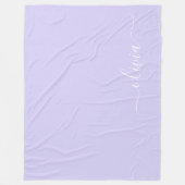 Lavendel Lila Modern Script Girly Monogram Name Fleecedecke (Vorderseite)
