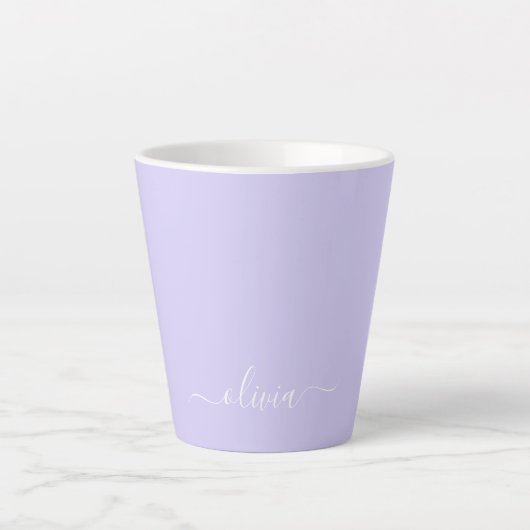 Lavendel Lila Modern Script Girly Monogram Name Milchtasse (Vorderseite)