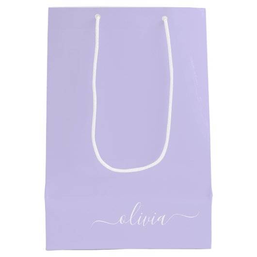 Lavendel Lila Modern Script Girly Monogram Name Mittlere Geschenktüte (Rückseite)