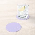 Lavendel Lila Modern Script Girly Monogram Name Runder Pappuntersetzer<br><div class="desc">Starten Sie die Untersetzer für Lila einfache Skriptmonogramm-Namenspapiere. Dies macht den perfekten Abschluss,  Geburtstag,  Hochzeit,  Brautparty,  Jubiläum,  Babydusche oder Junggeselinnen-Abschied Geschenk für jemanden,  die Lieben glamourösen Luxus und schicke Stile.</div>
