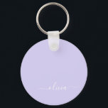 Lavendel Lila Modern Script Girly Monogram Name Schlüsselanhänger<br><div class="desc">Lavender Lila Simple Script Monogram Name Keychains (Key Chain). Das macht den perfekten 16 Geburtstag,  Hochzeit,  Brautparty,  Jubiläum,  Babydusche oder Junggeselinnen-Abschied Geschenk für jemanden,  der Lieben glamourösen Luxus und schicke Stile.</div>