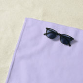 Lavendel Lila Modern Script Girly Monogram Name Strandtuch (Beispiel)
