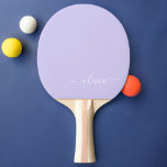 Lavendel Lila Modern Script Girly Monogram Name Tischtennis Schläger<br><div class="desc">Starten Sie die Lila Script Monogram Name Ping Pong Paddle. Das macht den perfekten 16 Geburtstag,  Hochzeit,  Brautparty,  Jubiläum,  Babydusche oder Junggeselinnen-Abschied Geschenk für jemanden,  der Lieben glamourösen Luxus und schicke Stile.</div>