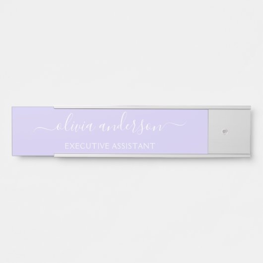 Lavendel Lila Modern Script Girly Monogram Name Türschild (Vorderseite )