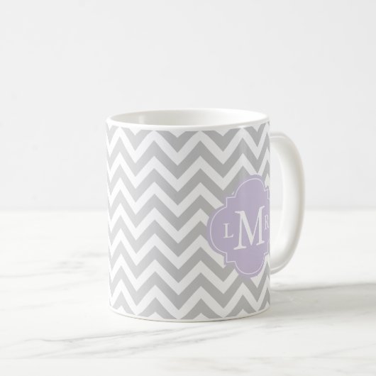 Lavendel-Monogramm und Sparren-Muster Kaffeetasse (VorderseiteRechts)