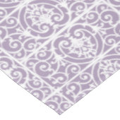 Lavendel-Scrollwork-Muster Tischdecke (Schrägansicht)