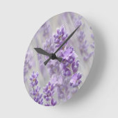 Lavendel träumt. runde wanduhr (Winkel)