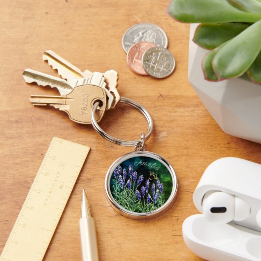 Lavendel und Hummeln mit Aquarellfarben bemalt Schlüsselanhänger (Schreibtisch)