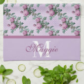 Lavendel und Lila Rose auf Rebflächen Mit Monogram Geschirrtuch (Gefaltet)