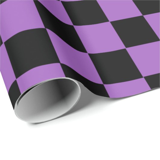 Lavendel und schwarz-kariertes Muster Geschenkpapier (Rolleneckpunkt)