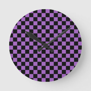 Lavendel und schwarz-kariertes Muster Runde Wanduhr