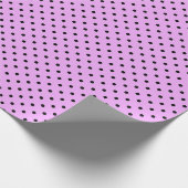 Lavendel und schwarze Tupfen Geschenkpapier (Ecke)