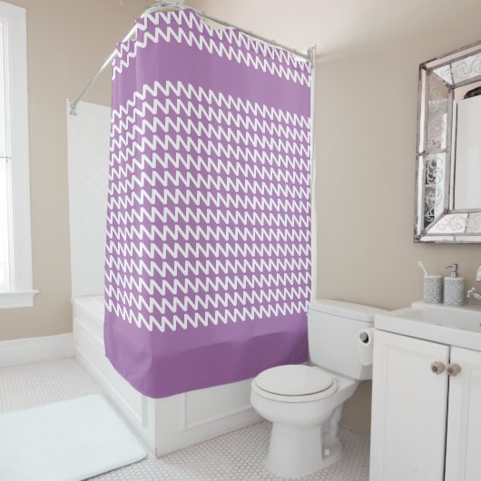 Lavendel und weiße moderne Sharp Waves Duschvorhang (Beispiel)