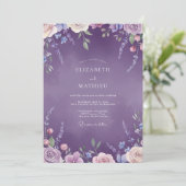 Lavendel-Veilchen-Blüten-Hochzeit Einladung (Stehend Vorderseite)