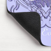 Lavendel Vintag Löwen mit Wirbel Monogram Mousepad (Ecke)