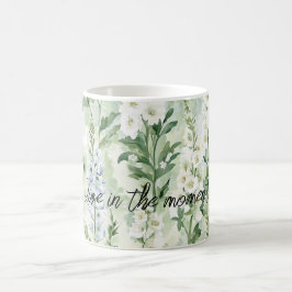 Lavendel-weiße Rittersporn-Blüten   Kaffeetasse