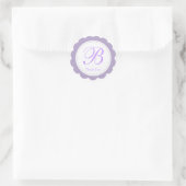Lavendel White Scalloped Circle Monogram Vielen Da Runder Aufkleber (Tasche)
