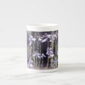 Lavendel-Wildblumen Porzellantasse (Vorderseite)