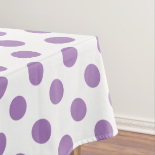 Lavendelpolka-Punkte auf weiß Tischdecke