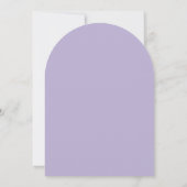 Lavender Arch Einfaches Lila Skript Einladung (Rückseite)