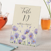 Lavender Bloom Wildblume Hochzeit Tischnummer Sockelschild (In Situ)