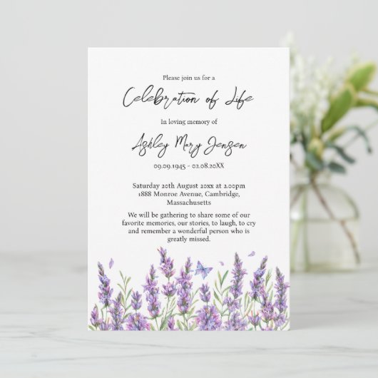 Lavender Celebration of Life Funeral Invitation Einladung (Stehend Vorderseite)