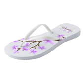 Lavender Cherry Blüten Mit Monogramm Badesandalen (Schrägansicht)