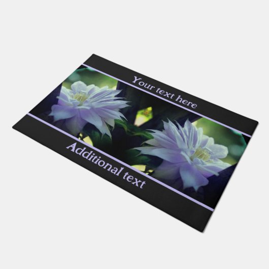 Lavender Clematis Blume in Trellis Personalisiert Fußmatte (Schrägansicht)