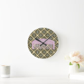 Lavender Comb on Chocolate Background Runde Wanduhr (Zuhause)