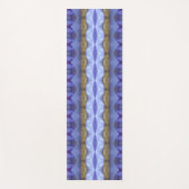 Lavender Crocus Ikat 6 Yogamatte (Vorderseite)