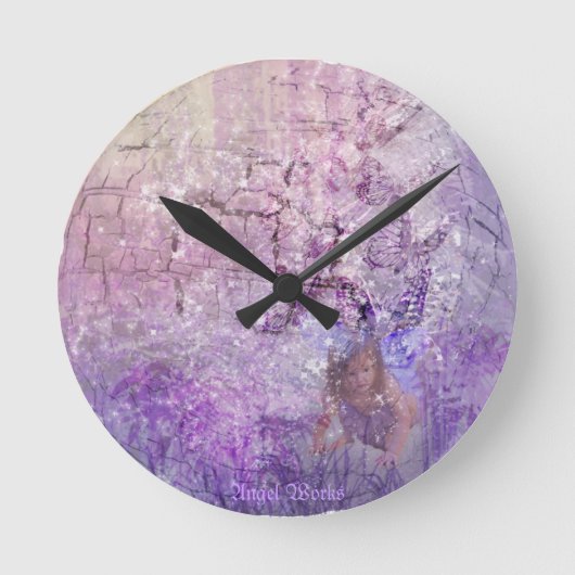 Lavender Fairy Runde Wanduhr (Vorderseite)
