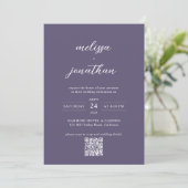 Lavender Foto Script Monogram QR Code Hochzeit Einladung (Stehend Vorderseite)