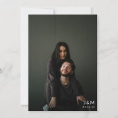 Lavender Foto Script Monogram QR Code Hochzeit Einladung (Rückseite)