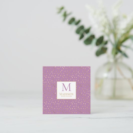 Lavender Gold Raindrop Modern Trendy Monogram Quadratische Visitenkarte (Stehend Vorderseite)