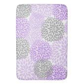 Lavender Gray Dahlias Blütenblüte Blume Badematte (Vorderseite Vertikal)