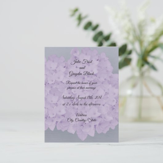 Lavender Hydrangea Hochzeitseinladung Einladung (Stehend Vorderseite)