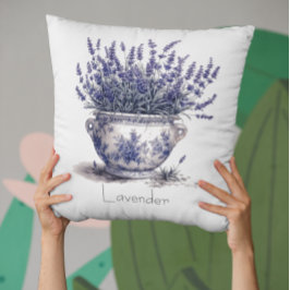 Lavender in Delft Blue Kissen